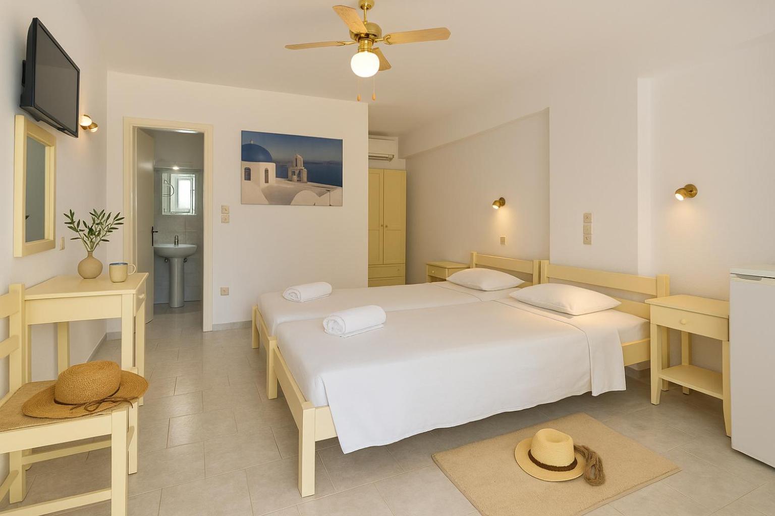 Beachfront Bocamviglies Rooms - Naoussa Bespoke View 外观 照片